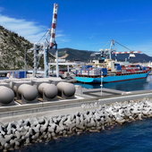 Deposito Gnl a Bergeggi, "Fermiamo il mostro" non ci sta: "Chiediamo agli amministratori locali di agire con urgenza in tutte le sedi possibili per bloccare i lavori"