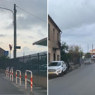 Campochiesa d’Albenga, il comune mette dissuasori per evitare parcheggi "selvaggi", ma poche ore dopo alcuni vengono rimossi da ignoti