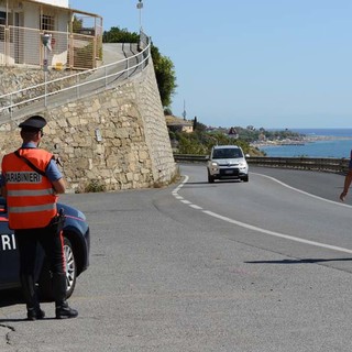 Pattuglione dei Carabinieri di Alassio, due arresti, patenti ritirate ed un locale chiuso