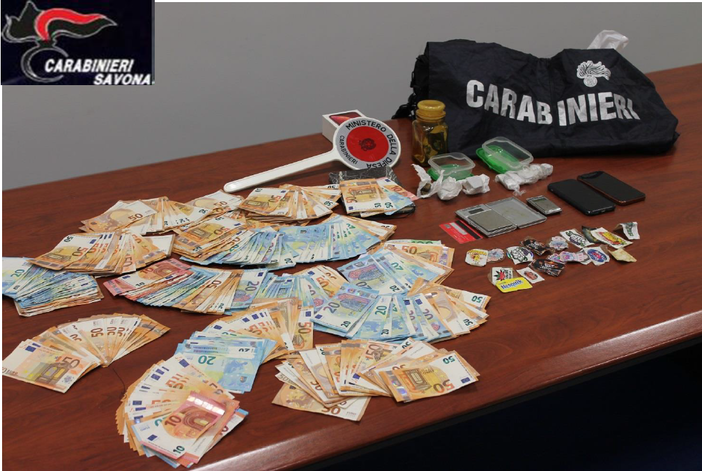 Soccorso per intossicazione da monossido di carbonio viene trovato con la droga: 28enne arrestato a Savona Soccorso per intossicazione da monossido di carbonio viene trovato con la droga: 28enne arrestato a Savona