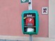 Savona, vandalizzata nuovamente la bacheca del defibrillatore di Zinola (FOTO)