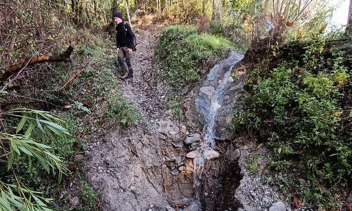 Ripristino dei sentieri, nel Finalese i danni del maltempo costano 25mila euro e 1500 ore