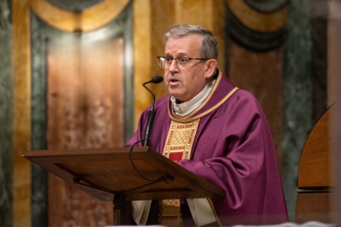 Il 26 marzo don Attard ha presieduto la sua prima Messa da Rettor Maggiore nella Basilica di Maria Ausiliatrice (foto Agenzia Info Salesiana) Il 26 marzo don Attard ha presieduto la sua prima Messa da Rettor Maggiore nella Basilica di Maria Ausiliatrice (foto Agenzia Info Salesiana)