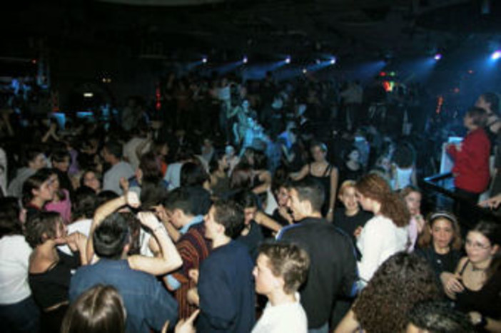 Riapertura per la discoteca "Le Vele" che da adesso punterà tutto sulla musica, il divertimento, ma anche la sicurezza