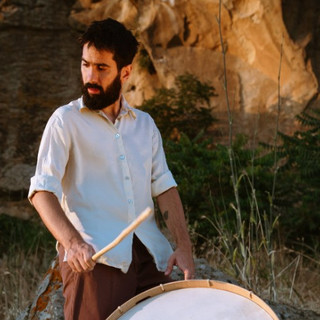 Davide Ambrogio con l’album “Mater Nullius” vince il Premio Nazionale Città di Loano per la Musica Tradizionale Italiana