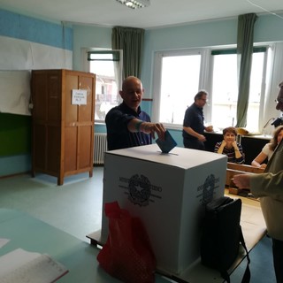Candidati sindaco al voto: De Michelis alle urne ad Alassio