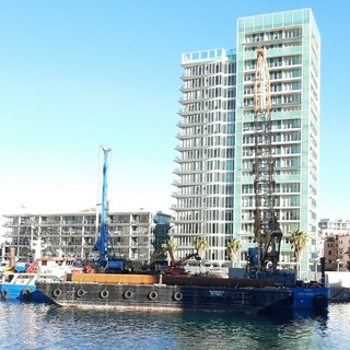 Lavori di dragaggio in porto a Savona, la lamentela di una cittadina: "Il pavimento e le finestre tremano, siamo preoccupati"