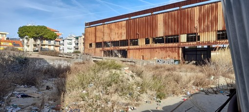 Savona, ex Cantieri Solimano, per la futura trasformazione servirà la bonifica dei primi due metri di terreno Savona, ex Cantieri Solimano, per la futura trasformazione servirà la bonifica dei primi due metri di terreno