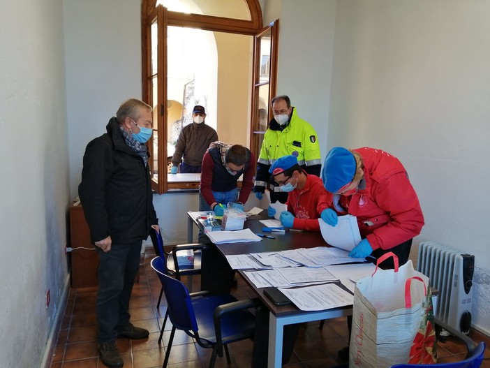 Albenga, distribuita la prima tranche dei buoni spesa Albenga, distribuita la prima tranche dei buoni spesa