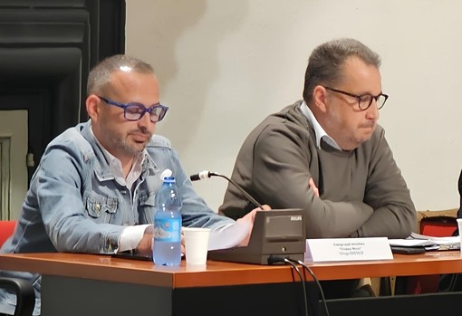 Stadio Riva, Podio: "Dal Sindaco Tomatis atteggiamenti da gerarca tipico di chi è stato scoperto con le mani nella marmellata" Stadio Riva, Podio: "Dal Sindaco Tomatis atteggiamenti da gerarca tipico di chi è stato scoperto con le mani nella marmellata"