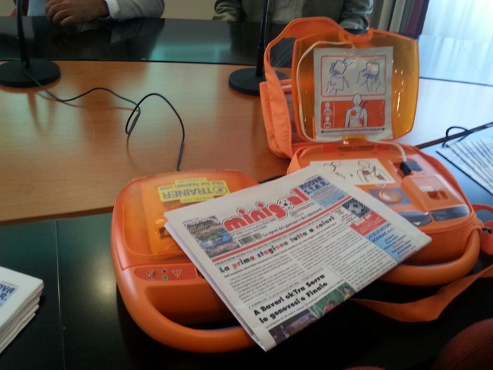 Il defibrillatore che salva la vita arriva sui campi di calcio dei dilettanti in Liguria