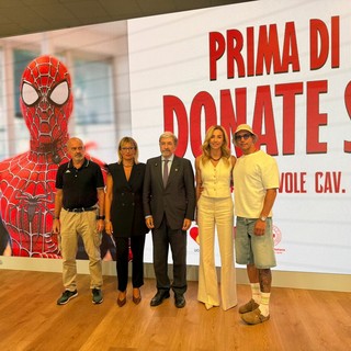 Parte la campagna della Regione per promuovere la donazione del sangue: protagonista lo Spiderman savonese Mattia Villardita