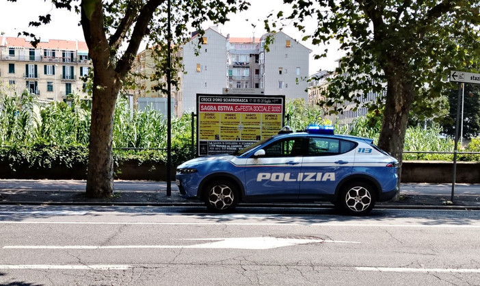 Savona, fanno i giocolieri in Corso Ricci ma avevano i fogli di Via del Questore: tre i denunciati Savona, fanno i giocolieri in Corso Ricci ma avevano i fogli di Via del Questore: tre i denunciati