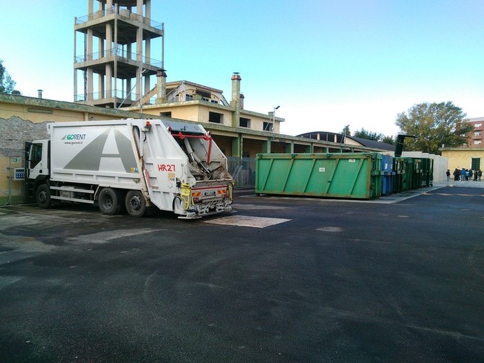 Albenga, attenzione alle fake news. L'assessore Pollio: "Ecocentro aperto ai soli residenti"