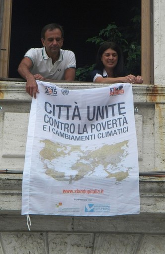 Savona: per il secondo anno, il Comune di Savona partecipa alla mobilitazione “Stand up! Take Action!” contro la povertà