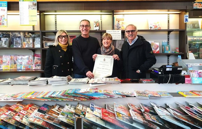 Pietra, chiude la storica edicola all’angolo fra Via Ghirardi e Viale della Repubblica: "Tappa fissa per grandi e piccini" Pietra, chiude la storica edicola all’angolo fra Via Ghirardi e Viale della Repubblica: "Tappa fissa per grandi e piccini"