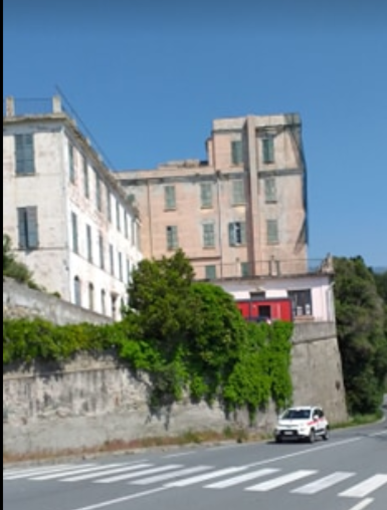 Celle, proseguono gli interventi di demolizione delle ex Colonie Bergamasche: a settembre il fine lavori Celle, proseguono gli interventi di demolizione delle ex Colonie Bergamasche: a settembre il fine lavori