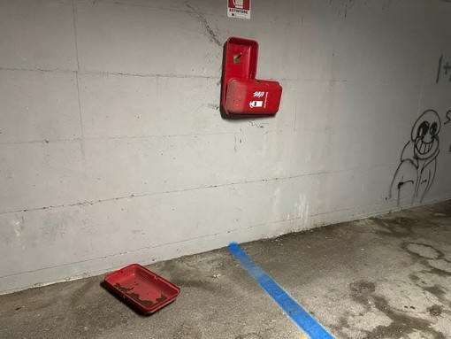 Celle, rubati gli estintori nel parcheggio dietro alla stazione Celle, rubati gli estintori nel parcheggio dietro alla stazione