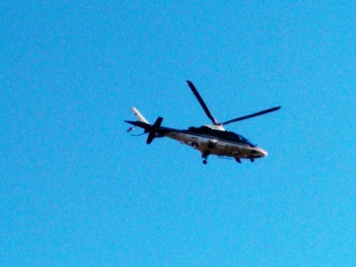 Albenga: pattuglione dei carabinieri, posti di blocco ed elicottero in azione