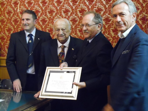Encomio al Cavaliere Lelio Speranza, partigiano e dirigente sportivo: il rinoscimento dalla città di Savona Encomio al Cavaliere Lelio Speranza, partigiano e dirigente sportivo: il rinoscimento dalla città di Savona