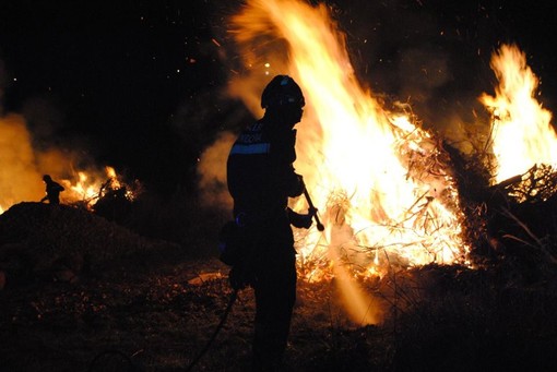 Contrasto agli incendi boschivi, in Prefettura un incontro in vista della stagione estiva Contrasto agli incendi boschivi, in Prefettura un incontro in vista della stagione estiva
