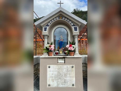 Pietra, restaurata e ricollocata la “Madonnina” di via Nazario Sauro (FOTO)