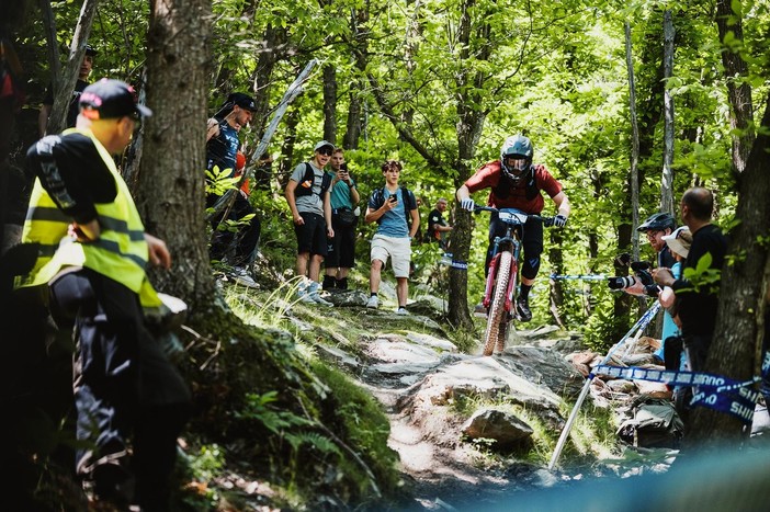 Pietra Ligure dà il via all’enduro mondiale: grande spettacolo nella Finale Outdoor Region