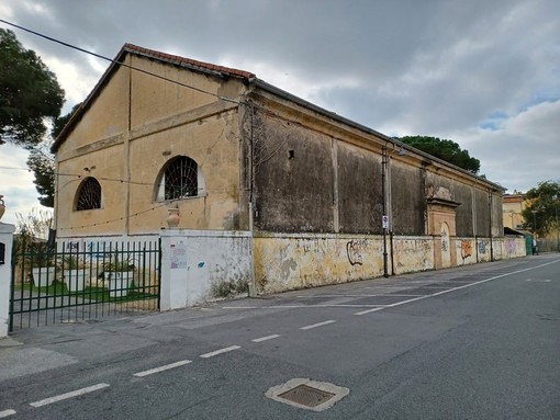 Albenga, l'ex scuderia di Vadino trova un nuovo proprietario ed è pronta a diventare un albergo Albenga, l'ex scuderia di Vadino trova un nuovo proprietario ed è pronta a diventare un albergo