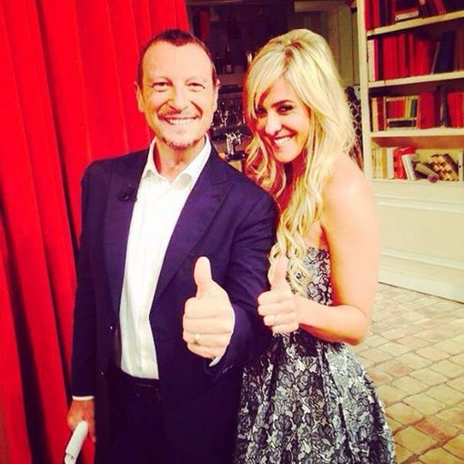 Elena Ballerini inizia la sua avventura a "Mezzogiorno in Famiglia" Elena Ballerini inizia la sua avventura a "Mezzogiorno in Famiglia"
