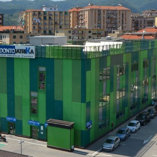 Cos’è l’implantologia a carico immediato?