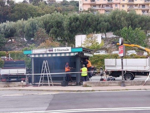 Addio all'edicola di via Genova davanti all'ospedale San Paolo. Sarà smantellata in giornata Addio all'edicola di via Genova davanti all'ospedale San Paolo. Sarà smantellata in giornata