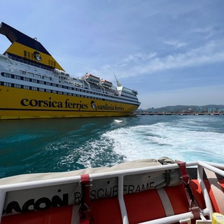 Incendio in sala macchine a bordo di una nave e infortunio sulle gru: al porto di Vado quattro giorni di esercitazione (FOTO) Incendio in sala macchine a bordo di una nave e infortunio sulle gru: al porto di Vado quattro giorni di esercitazione (FOTO)