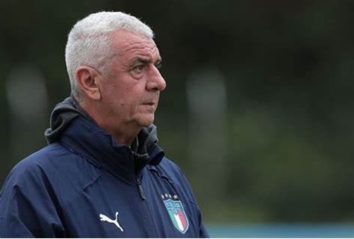 "Sci di fondo on the beach" a Laigueglia, Evaristo Beccalossi starter d’eccezione per la tredicesima edizione