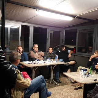 Aiuole usate per nascondere la droga, sporcizia e degrado ad Albenga: i cittadini predispongono un esposto