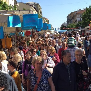 &quot;Gli Ambulanti di Forte dei Marmi&quot; a Vado Ligure lunedì 17 aprile
