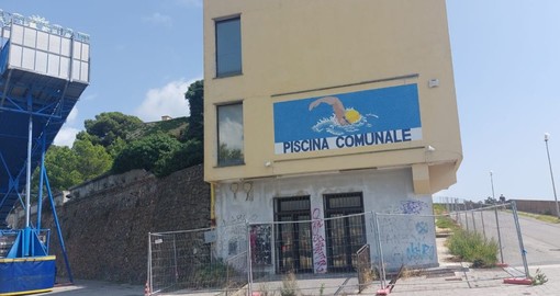 Ex piscina di via Trento e Trieste, affidati i lavori per la trasformazione in uno skatepark Ex piscina di via Trento e Trieste, affidati i lavori per la trasformazione in uno skatepark