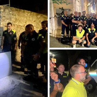 Albenga, esercitazione a prova di esondazione: la Protezione Civile monta le barriere waterproof nel centro storico Albenga, esercitazione a prova di esondazione: la Protezione Civile monta le barriere waterproof nel centro storico