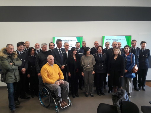 La vicepresidente Viale consegna elogi a 24 agenti polizie locali di Genova, Savona, La Spezia e Sanremo per tutela diritti disabili