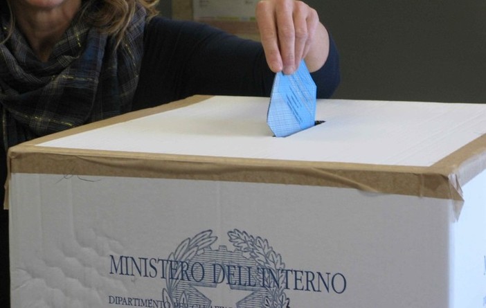 Tra poche ore stop alla campagna elettorale: scatta il silenzio prima del voto