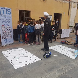 Albenga, il centro storico diventa un circuito per insegnare ai bambini l'educazione stradale