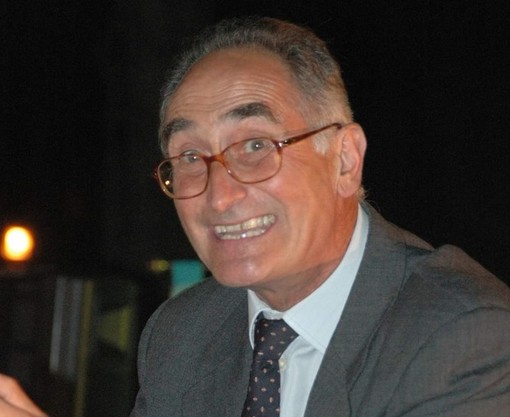 Calizzano, il centro ricreativo "La Ciminiera" intitolato al maestro cavaliere Egidio Gazzano Calizzano, il centro ricreativo "La Ciminiera" intitolato al maestro cavaliere Egidio Gazzano