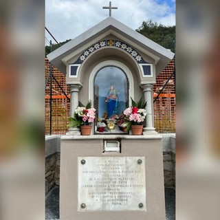 Pietra, restaurata e ricollocata la “Madonnina” di via Nazario Sauro (FOTO) Pietra, restaurata e ricollocata la “Madonnina” di via Nazario Sauro (FOTO)
