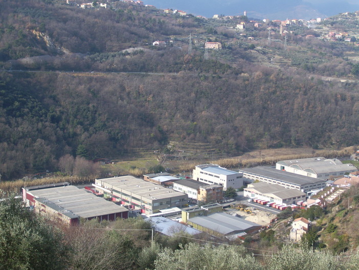 Finale Ligure, i Verdi sulle molte coperture eternit: agire per non perdere l'oppurtunità degli incentivi Finale Ligure, i Verdi sulle molte coperture eternit: agire per non perdere l'oppurtunità degli incentivi
