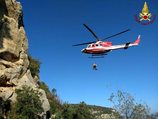 Borgio Verezzi, rocciatore cade durante un'arrampicata: intervento dell'elicottero (FOTO e VIDEO)