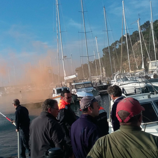 Esercitazione antincendio nel porto di Alassio