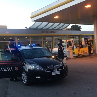 Preso l'autore dei furti al bar Eni di Vadino d'Albenga. Incastrato dalle impronte digitali