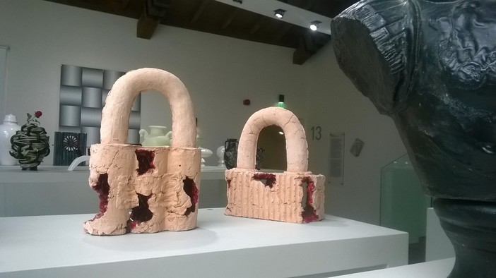 Al Museo della Ceramica di Savona l'opera di El Anatsui, Leone d'oro alla Carriera alla Biennale