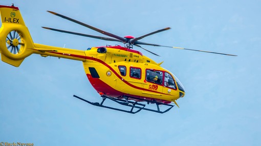 Ferito al viso da un cane sui sentieri della Val Varatella: bimbo trasferito al Gaslini in elicottero Ferito al viso da un cane sui sentieri della Val Varatella: bimbo trasferito al Gaslini in elicottero