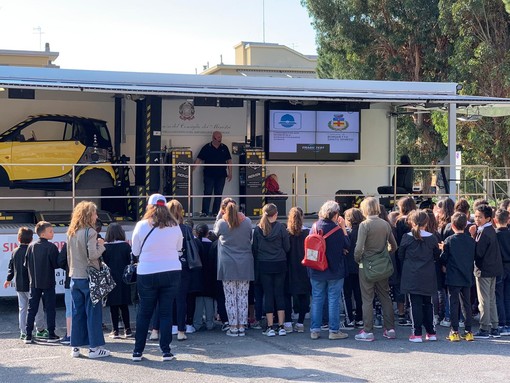 Educazione stradale: Borghetto Santo Spirito primo comune ligure a portare alle scuole il "Truck crash test"
