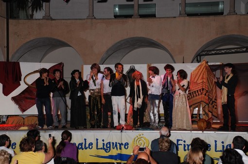 "Enobrakadabra" nuovo appuntamento con la rassegna teatrale “Ai chiostri per Elsa”